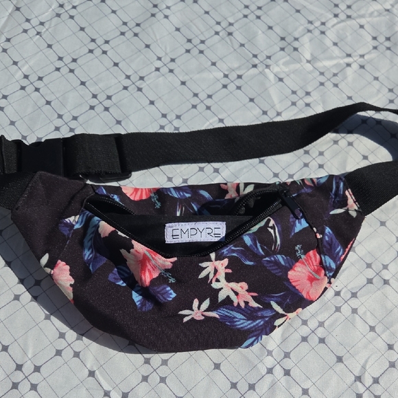 Empyre Handbags - Empyre Black Floral Waist Bag